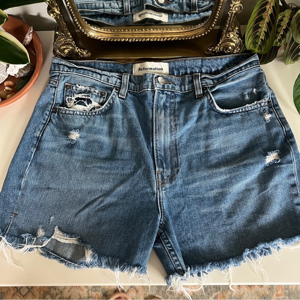 Reformation Distressed Medium Blue Antigua Denim Shorts 31